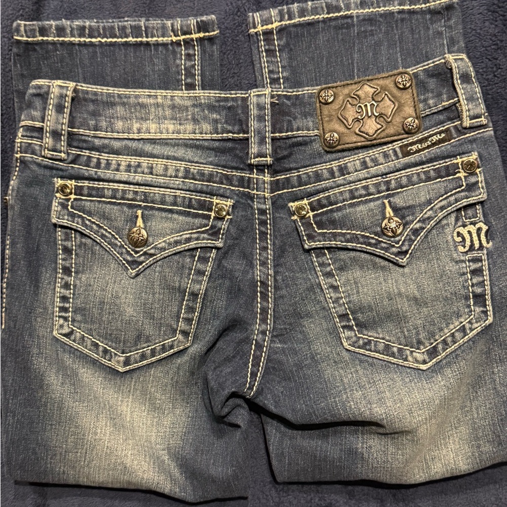 Miss Me Cropped Jeans 28 Medium Wash Mid Rise Distressed Capris Denim